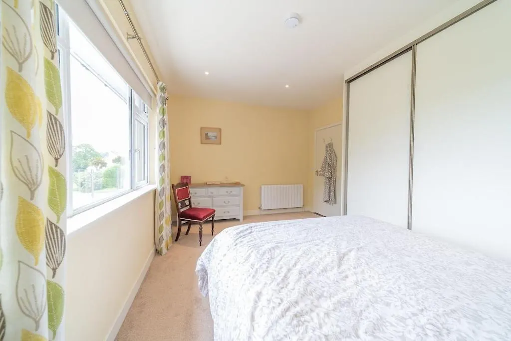 2 Bed Waterfront Property - Close To Courtmacsherry Cork