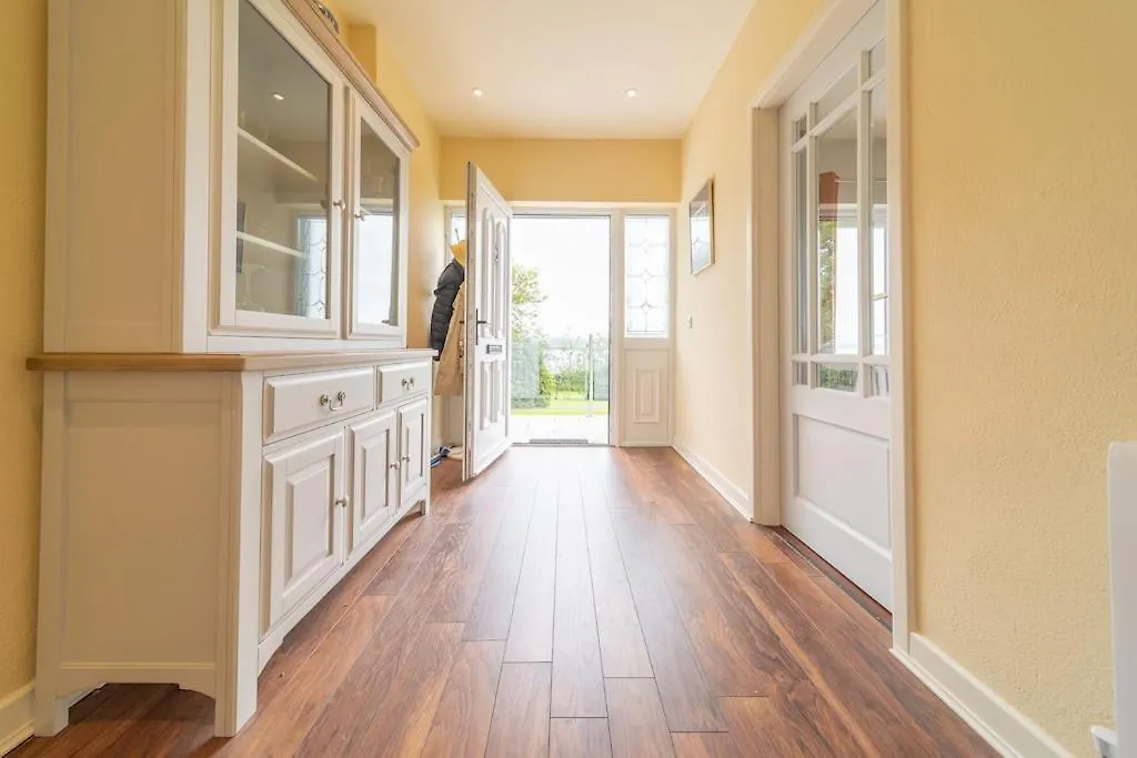 2 Bed Waterfront Property - Close To Courtmacsherry Cork Holiday home